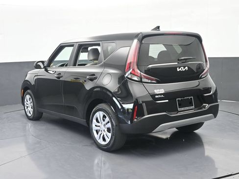 Used 2023 Kia Soul LX FWD image 4