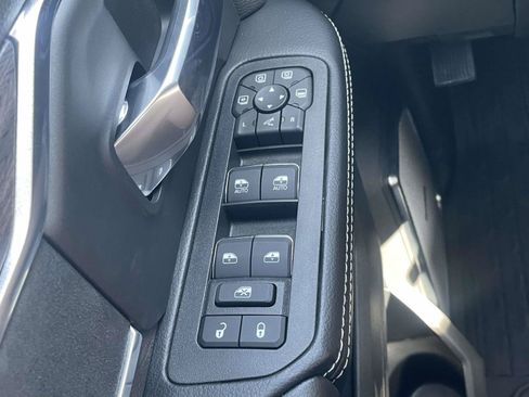New 2026 RAM 3500 Laramie AWD/4WD image 25