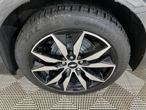 Used 2018 Chevrolet Malibu LT w/ Leather Package FWD image 10