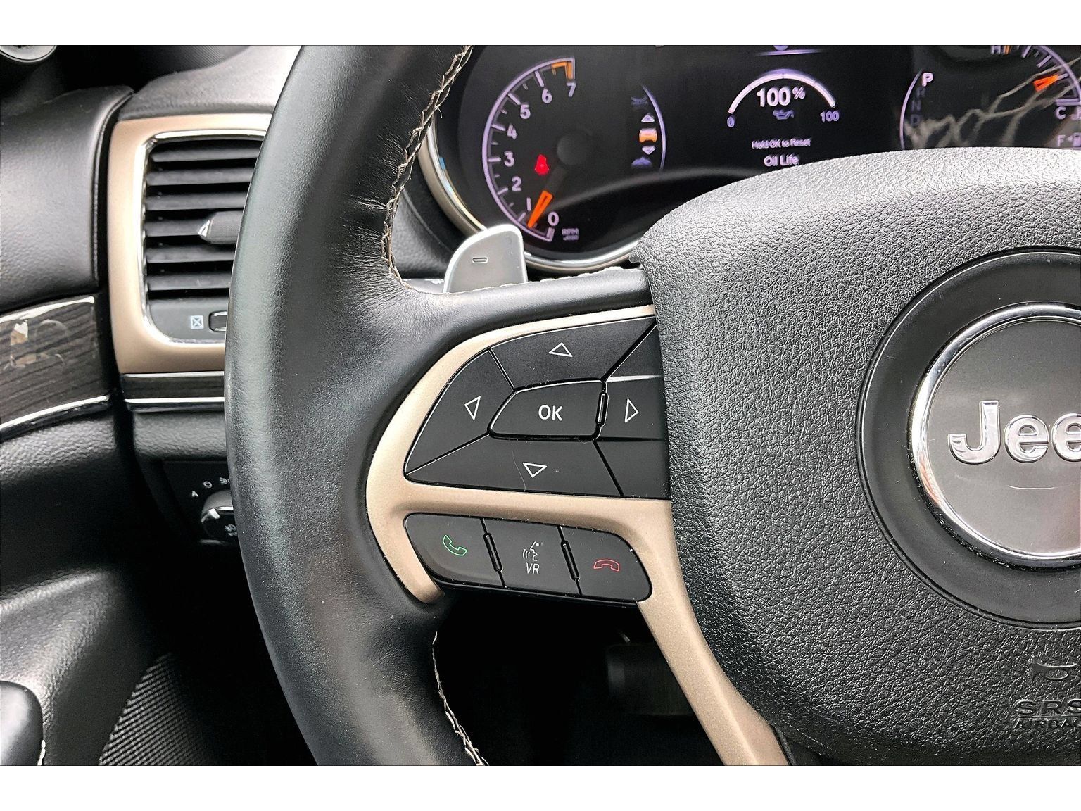 Used 2016 Jeep Grand Cherokee Overland AWD/4WD image 11