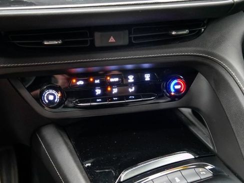 Used 2022 Buick Envision Preferred w/ Sport Touring Package FWD image 29