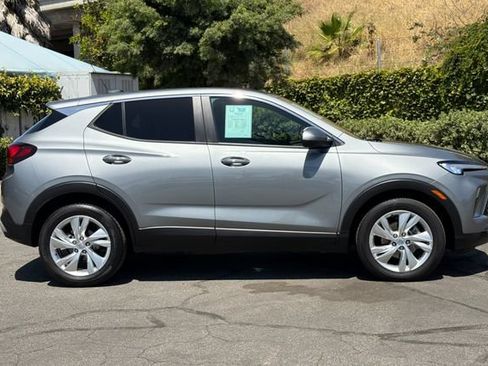 Used 2025 Buick Encore GX Preferred FWD image 3