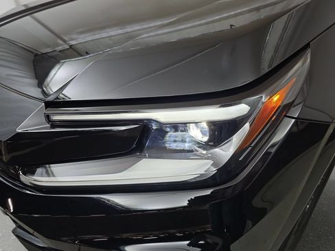 Used 2026 Toyota RAV4 AWD Plug-in Hybrid image 31