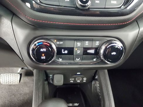 Used 2023 Chevrolet TrailBlazer RS w/ Sun and Liftgate Package FWD image 19