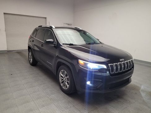 Used 2020 Jeep Cherokee Latitude Plus w/ Comfort/Convenience Group FWD image 13