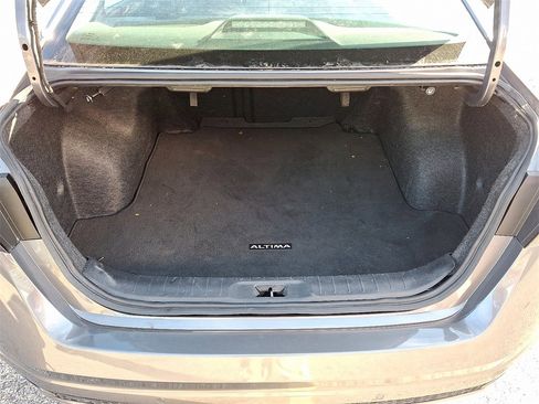 Used 2024 Nissan Altima 2.5 SV image 27