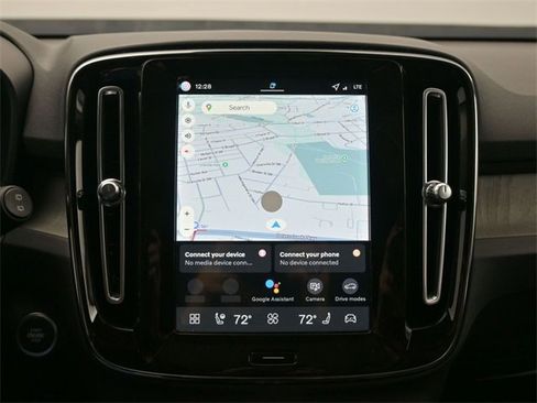 New 2026 Volvo XC40 B5 Core w/ Climate Package image 12