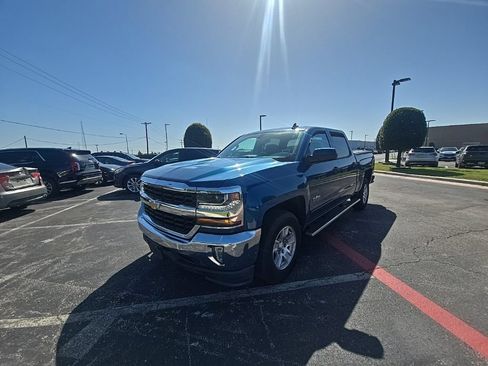 Used 2018 Chevrolet Silverado 1500 LT w/ LT Eassist Package RWD image 10
