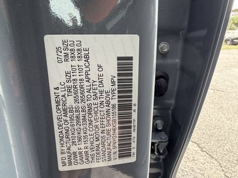 Used 2025 Honda Pilot TrailSport image 32