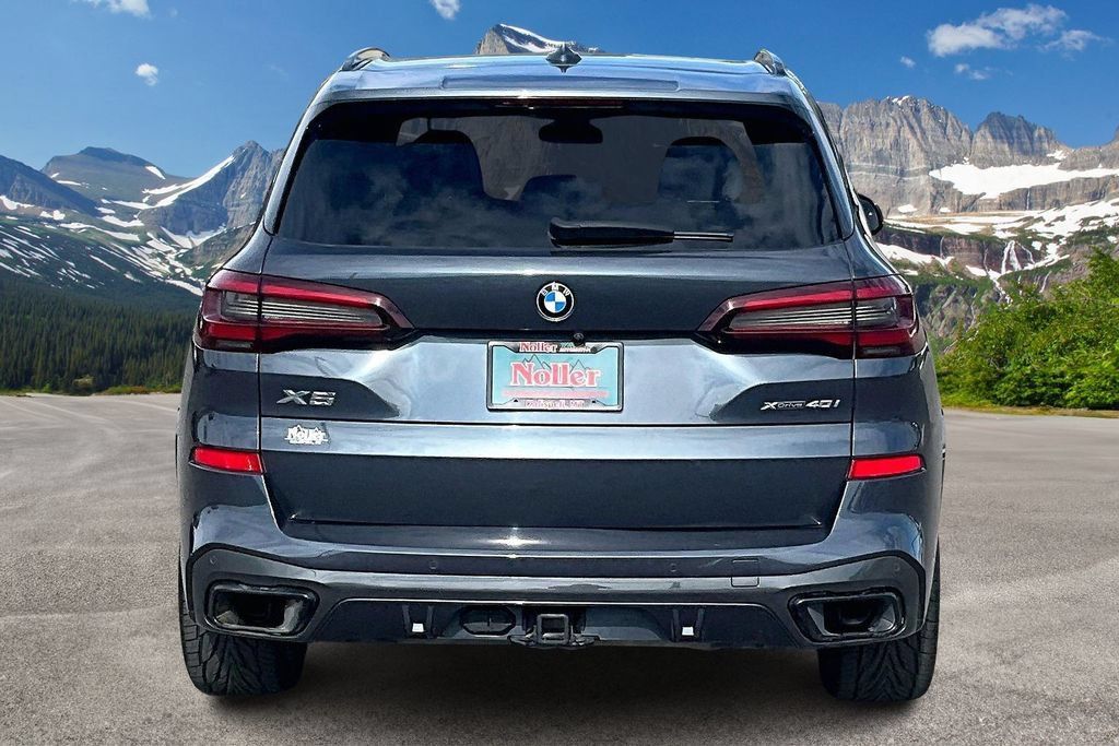 Used 2022 BMW X5 xDrive40i w/ M Sport Package AWD/4WD image 4