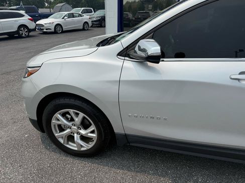 Used 2018 Chevrolet Equinox Premier AWD/4WD image 3