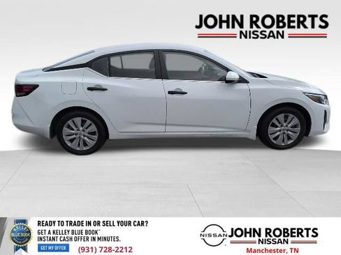 Used 2025 Nissan Sentra S w/ Lighting Package FWD image 9