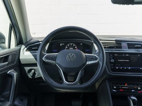 Used 2024 Volkswagen Tiguan SE AWD/4WD image 23