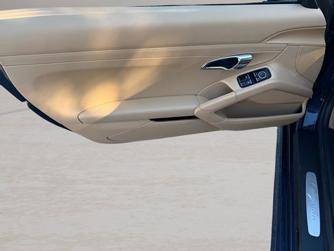 Used 2014 Porsche Cayman image 15