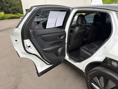Used 2023 Nissan Ariya AWD image 22