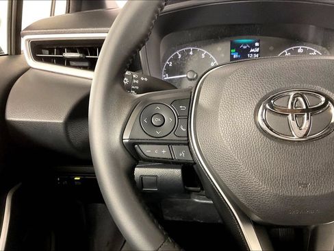 Used 2025 Toyota Corolla SE FWD image 18