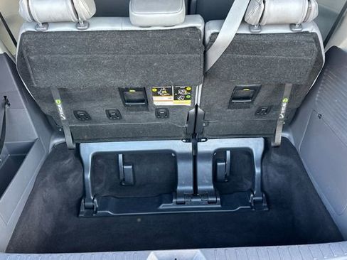 Used 2023 Toyota Sienna XLE image 20