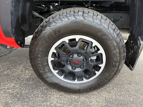 Used 2024 Toyota Tacoma TRD Off-Road AWD/4WD image 19