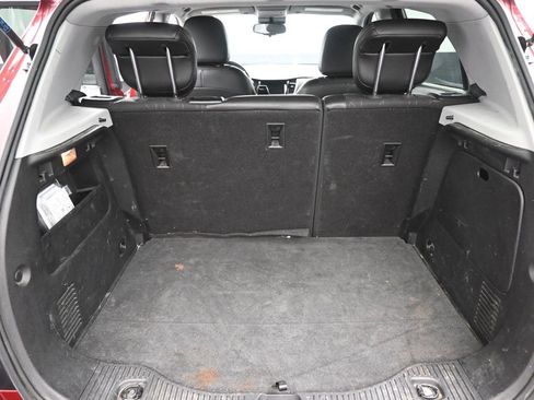 Used 2020 Chevrolet Trax LT w/ LT Convenience Package image 2