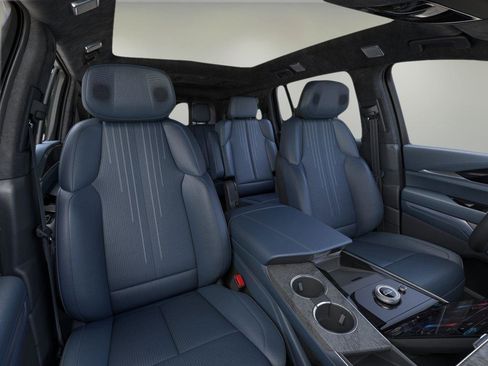 New 2025 Cadillac Escalade IQ Sport 2 w/ LPO, ONYX Package image 19