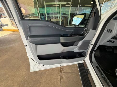 Used 2023 Ford F150 Limited image 12