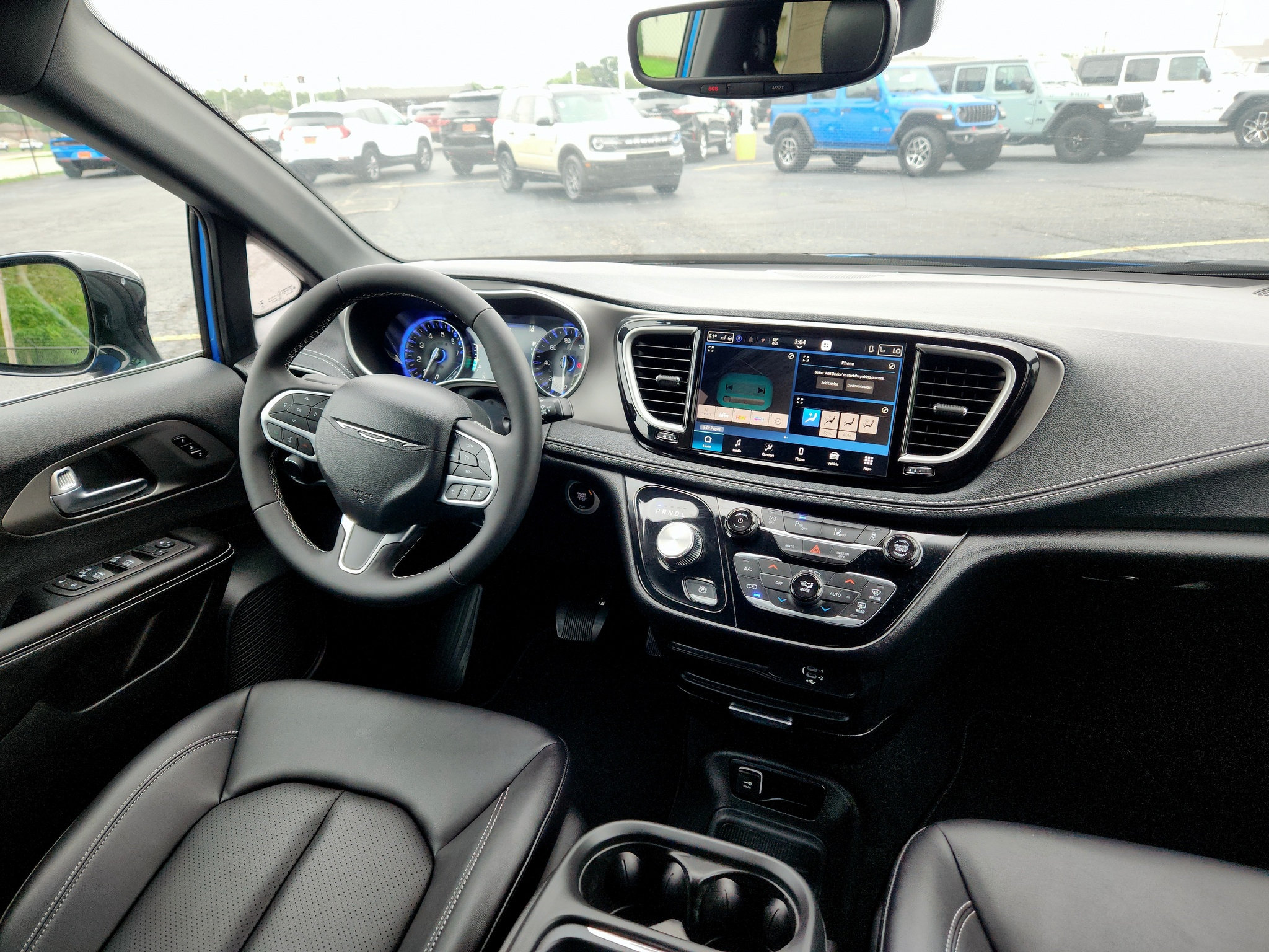 New 2027 Chrysler Pacifica Select FWD image 34