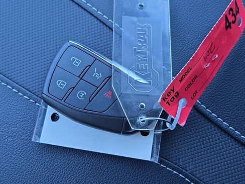 New 2026 Chevrolet Traverse RS image 32