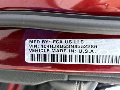 Used 2022 Jeep Grand Cherokee L Limited w/ Black Appearance Package AWD/4WD image 26