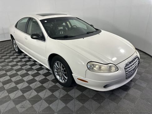 Used 2002 Chrysler Concorde Limited FWD image 2