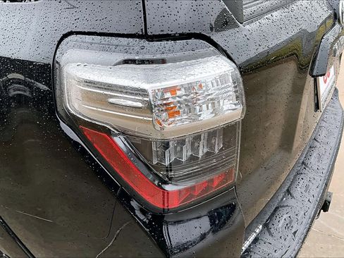 Used 2021 Toyota 4Runner SR5 Premium image 27