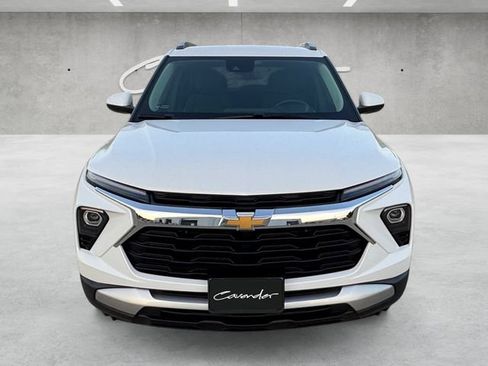 Used 2025 Chevrolet TrailBlazer LT w/ LT Cold Weather Package FWD image 18