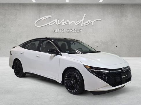 New 2026 Nissan Sentra SR image 2