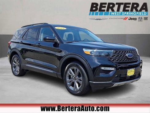 Used 2022 Ford Explorer XLT w/ Equipment Group 202A AWD/4WD image 1