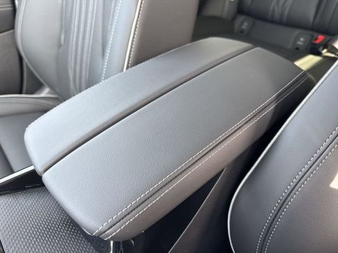 New 2026 Buick Envision Avenir image 21