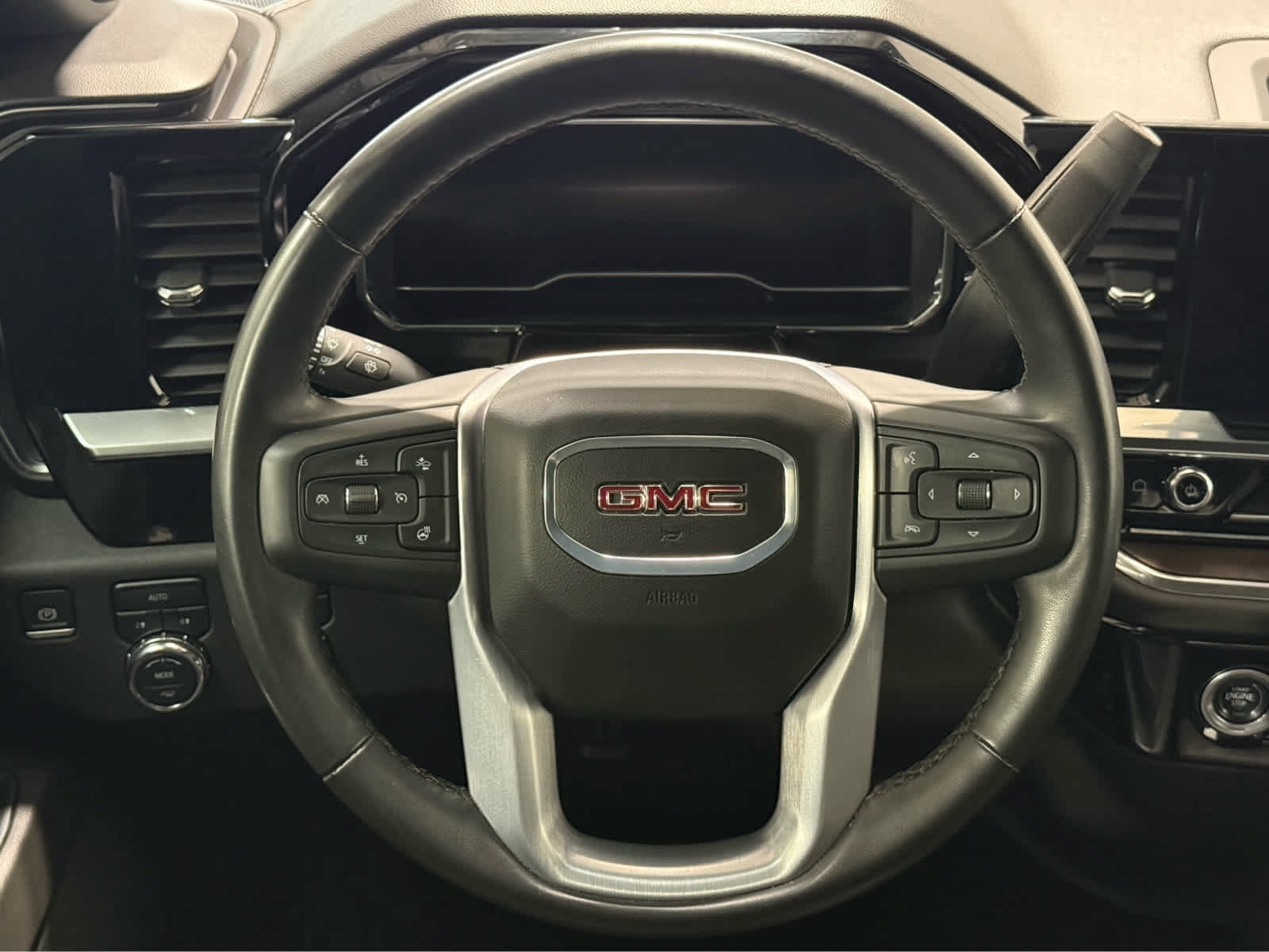 Used 2024 GMC Sierra 1500 SLT AWD/4WD image 18