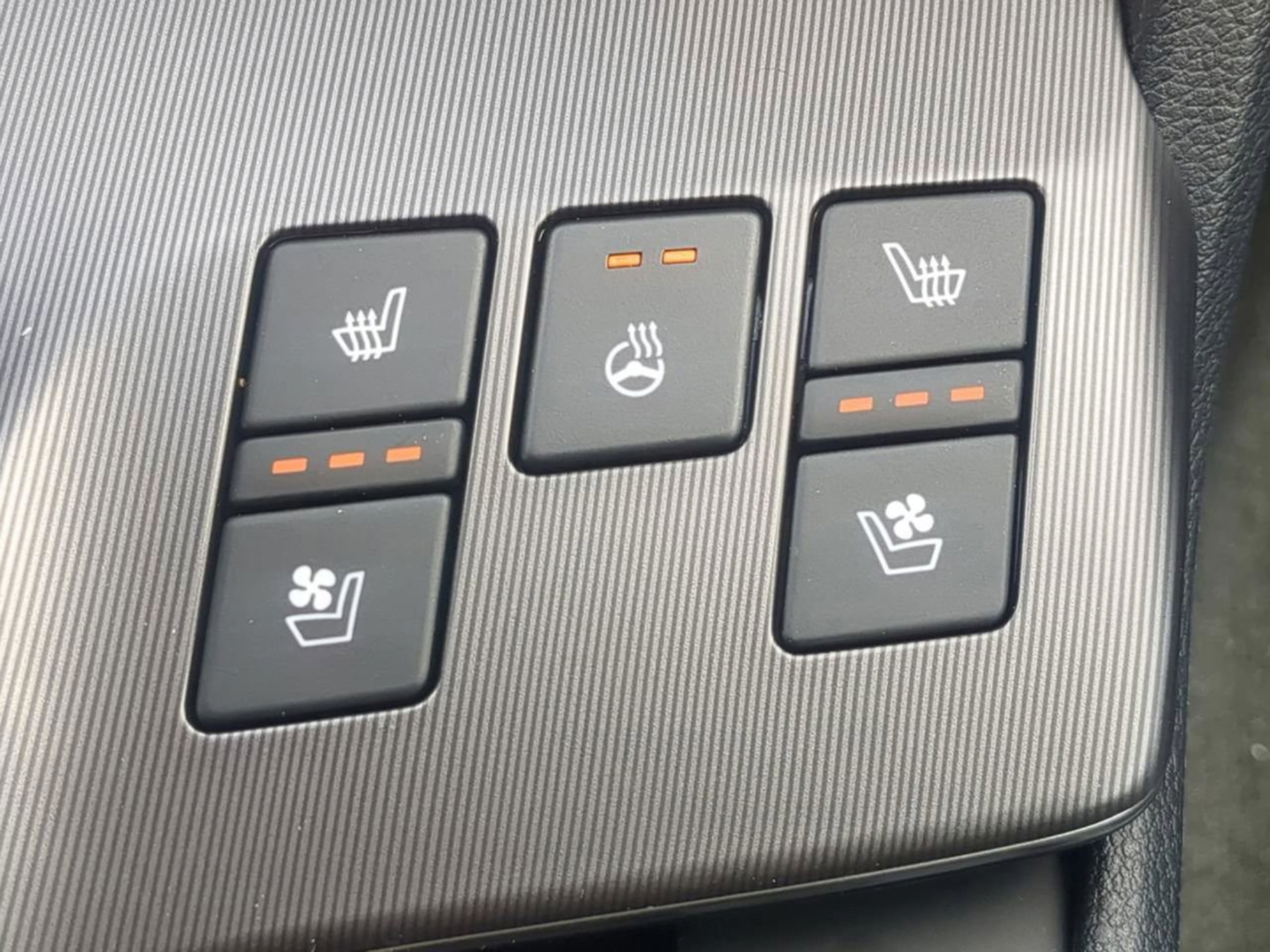 New 2026 Kia Sportage SX FWD image 28