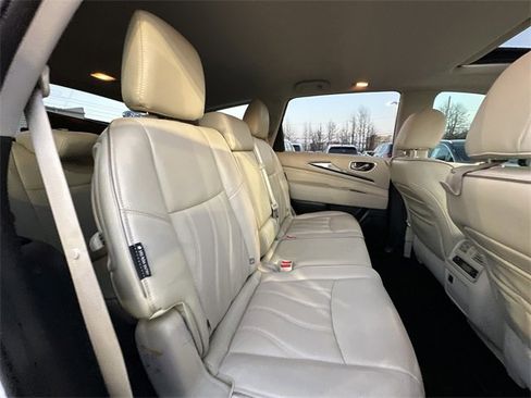 Used 2019 INFINITI QX60 Luxe w/ Essential Package image 37