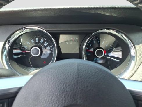 Used 2014 Ford Mustang Coupe RWD image 17