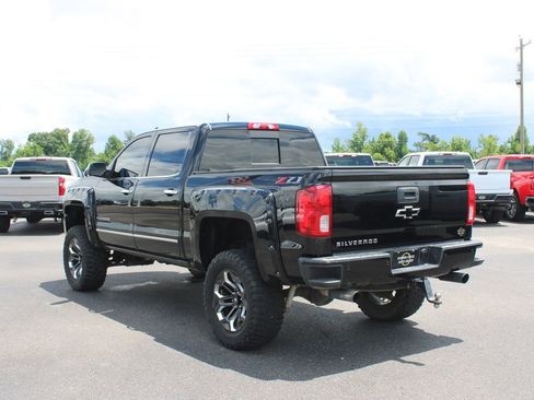 Used 2018 Chevrolet Silverado 1500 LTZ Z71 w/ LTZ Plus Package AWD/4WD image 7
