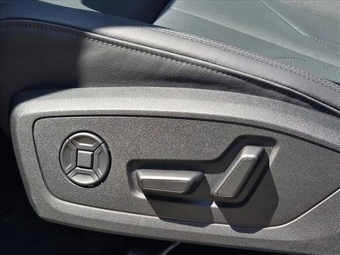 New 2025 Audi Q3 2.0T Premium image 15