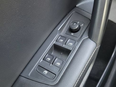 Used 2022 Volkswagen Tiguan S FWD image 18