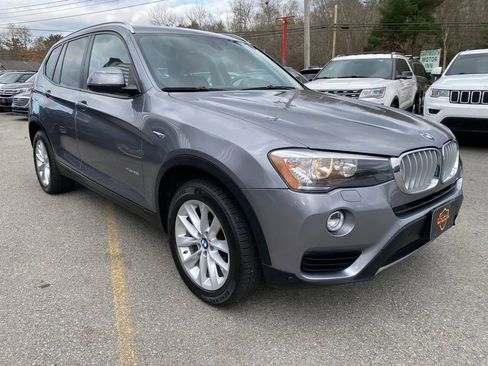 Used 2017 BMW X3 xDrive28i image 4