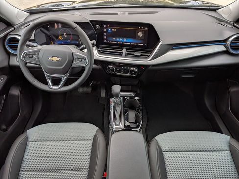 New 2026 Chevrolet Trax LT w/ Driver Confidence Package image 20