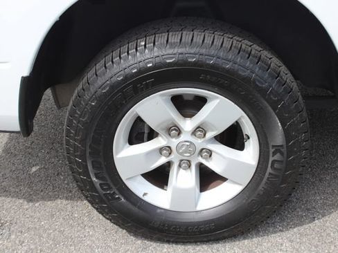 Used 2024 RAM 1500 Classic SLT AWD/4WD image 31