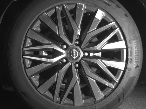 Used 2025 Nissan Altima 2.5 SV FWD image 12