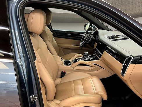 Used 2019 Porsche Cayenne image 7