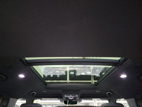 Certified 2025 Land Rover Defender 110 S image 27