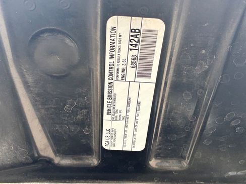 Used 2023 Jeep Grand Cherokee Overland image 10