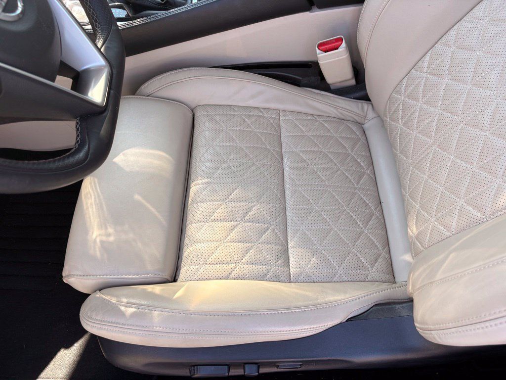 Used 2019 Nissan Maxima Platinum w/ Sport Mat Group FWD image 23