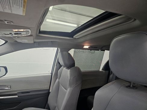 Used 2021 Toyota Sienna XLE w/ XLE Plus Package AWD/4WD image 15